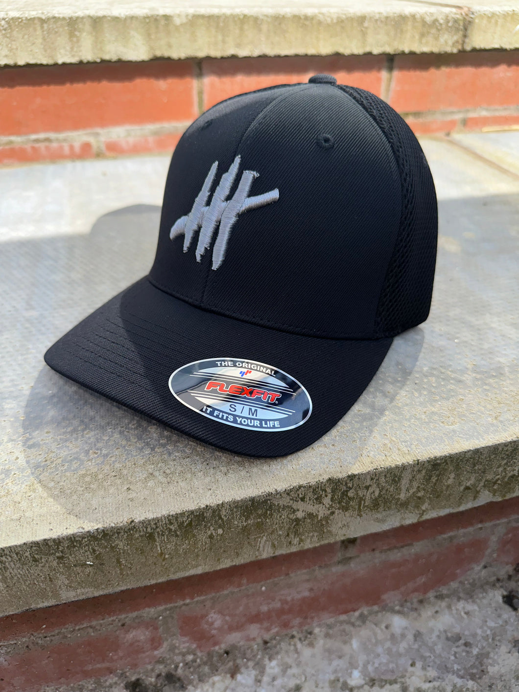 Black original tactel mesh cap with grey logo
