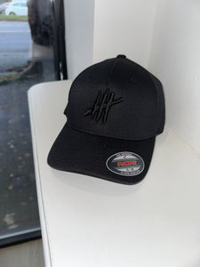 Black original flexfit cap with black logo