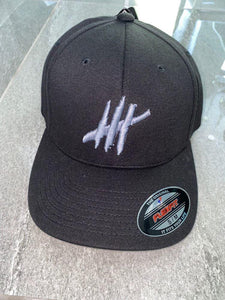 Black original flexfit cap with grey logo