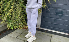 Load image into Gallery viewer, Women’s oversized joggers
