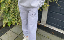 Load image into Gallery viewer, Women’s oversized joggers
